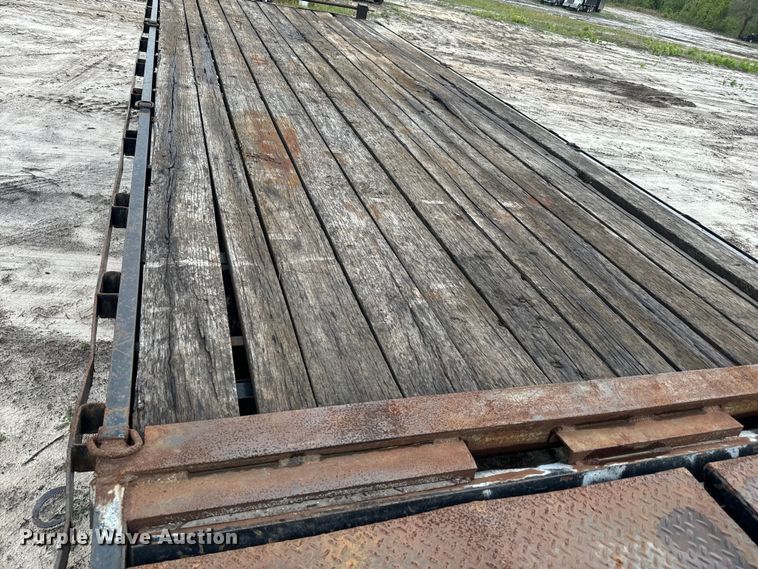 image for item EH5401 2015 H&H FD-306 equipment trailer