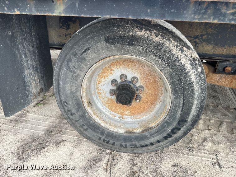 image for item EH5401 2015 H&H FD-306 equipment trailer