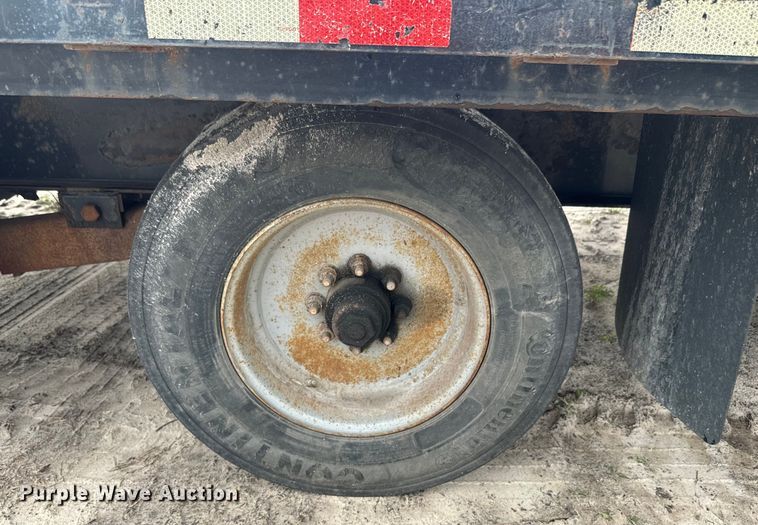 image for item EH5401 2015 H&H FD-306 equipment trailer