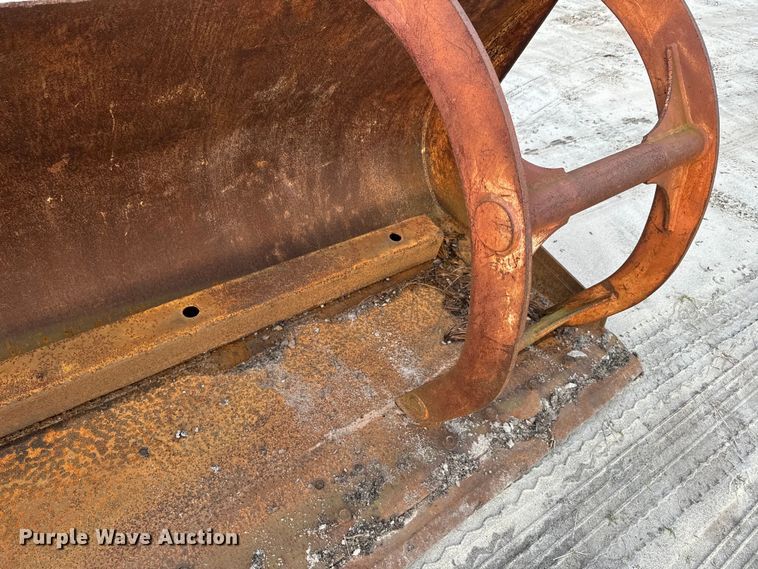 image for item EH5407 JRB MEGA 300-5 log grapple bucket