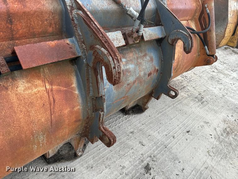 image for item EH5407 JRB MEGA 300-5 log grapple bucket