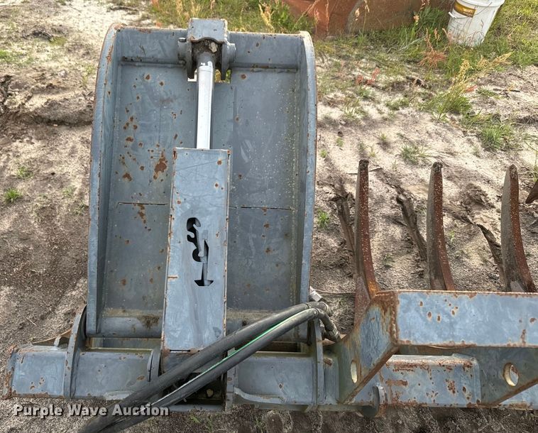 image for item EH5411 Rake Shop skid steer grapple bucket
