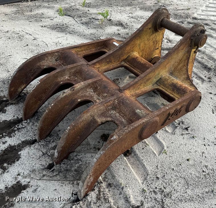 Tag excavator root rake in Lee, FL | Item EH5415 sold | Purple Wave