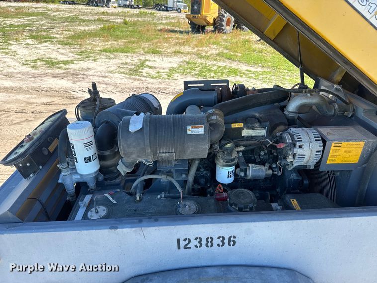 image for item EH5424 2012 Atlas Copco  XAS185 JD7TBV air compressor