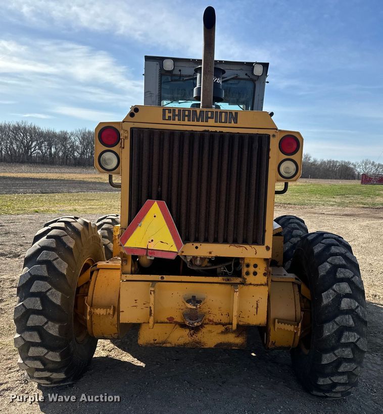 image for item EH5432 1998 Champion 720A VHP motor grader