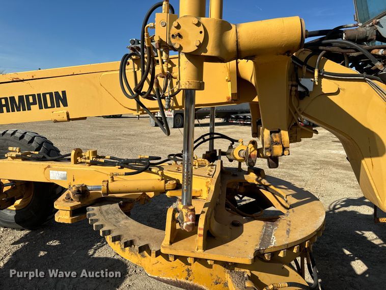 image for item EH5432 1998 Champion 720A VHP motor grader