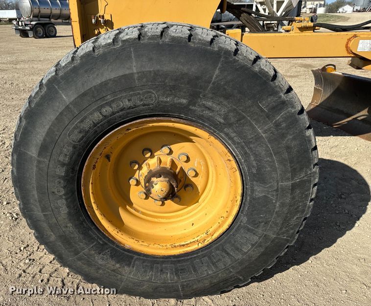 image for item EH5432 1998 Champion 720A VHP motor grader