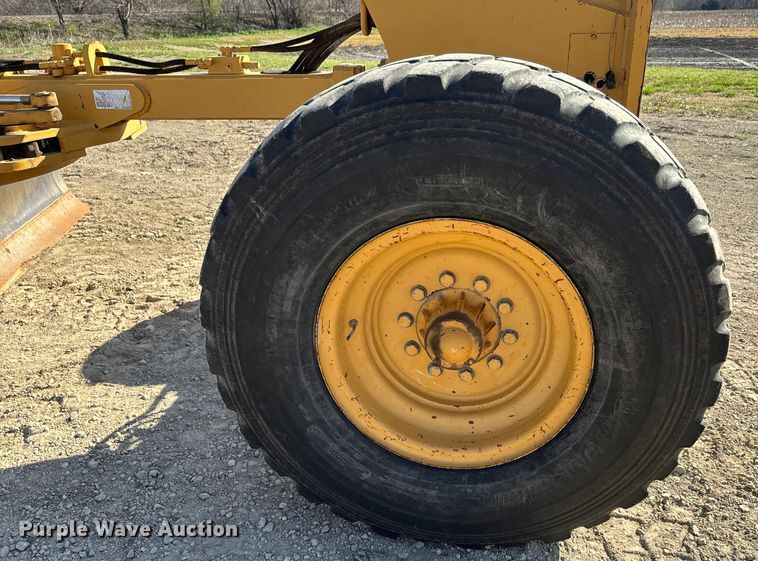 image for item EH5432 1998 Champion 720A VHP motor grader