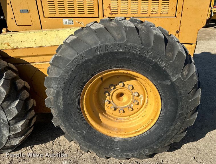 image for item EH5432 1998 Champion 720A VHP motor grader