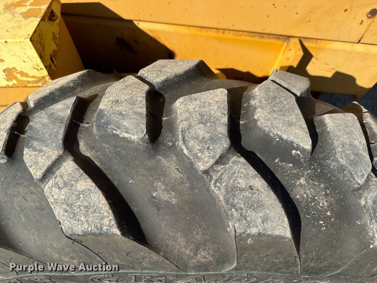 image for item EH5432 1998 Champion 720A VHP motor grader