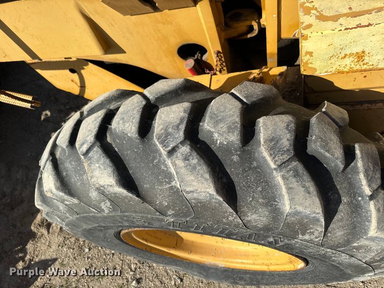 image for item EH5432 1998 Champion 720A VHP motor grader