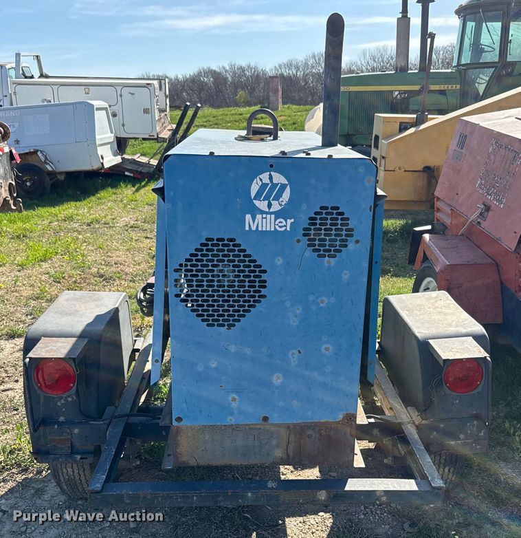 image for item EH5434 Miller Big Blue 251D welder/generator