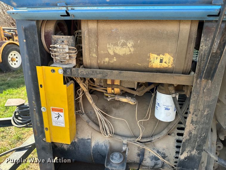 image for item EH5434 Miller Big Blue 251D welder/generator