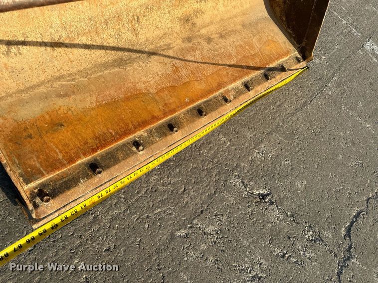 image for item EH6622 2005 Case 570MXT landscape tractor