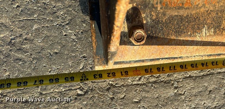 image for item EH6622 2005 Case 570MXT landscape tractor