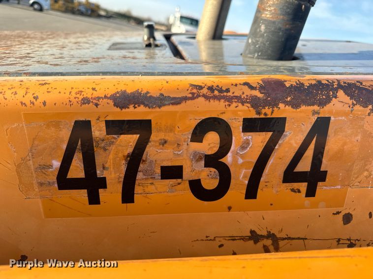 image for item EH6622 2005 Case 570MXT landscape tractor