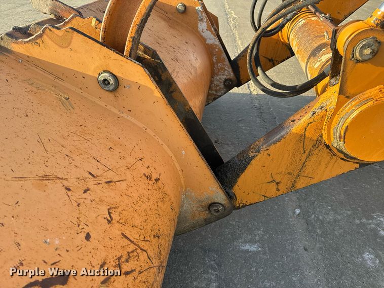 image for item EH6622 2005 Case 570MXT landscape tractor