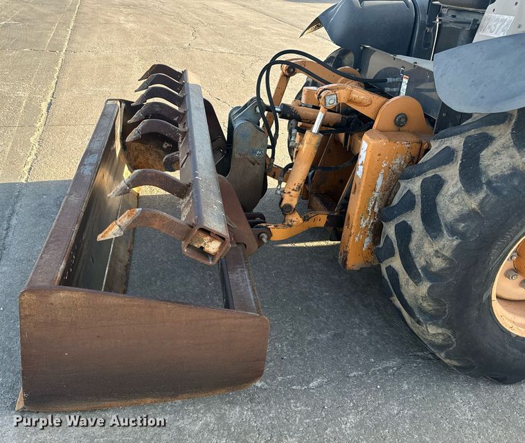 image for item EH6622 2005 Case 570MXT landscape tractor