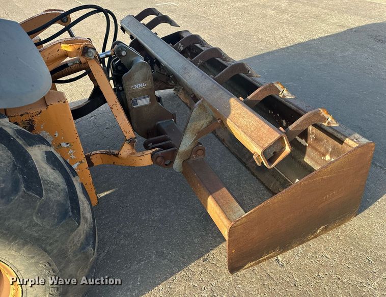 image for item EH6622 2005 Case 570MXT landscape tractor