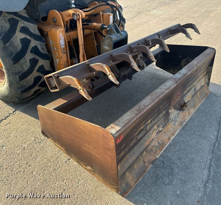 image for item EH6622 2005 Case 570MXT landscape tractor