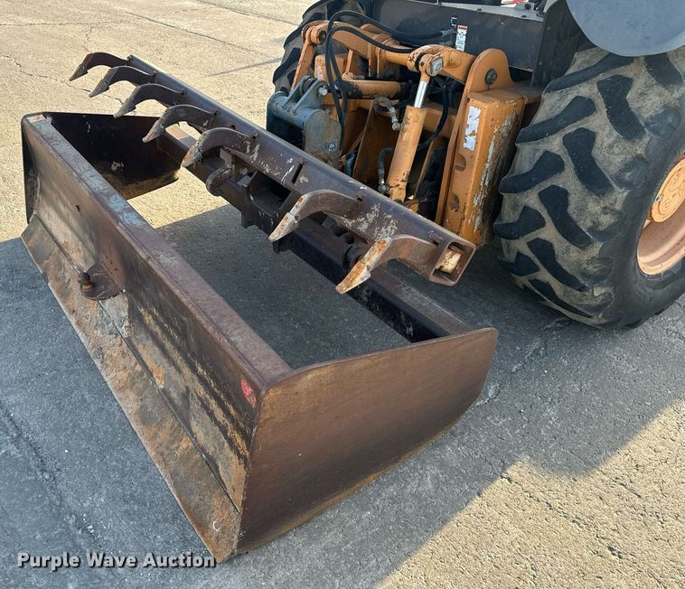 image for item EH6622 2005 Case 570MXT landscape tractor