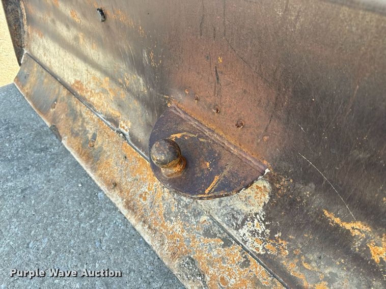 image for item EH6622 2005 Case 570MXT landscape tractor