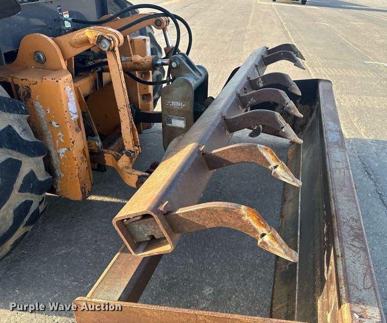 image for item EH6622 2005 Case 570MXT landscape tractor