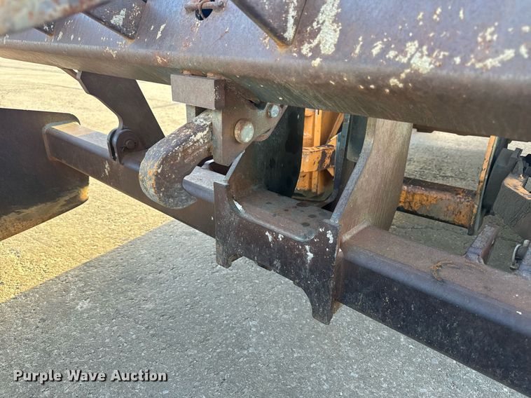 image for item EH6622 2005 Case 570MXT landscape tractor