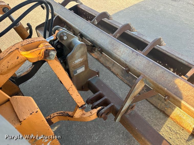 image for item EH6622 2005 Case 570MXT landscape tractor