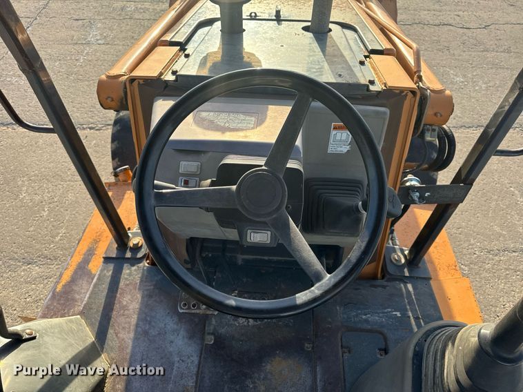 image for item EH6622 2005 Case 570MXT landscape tractor