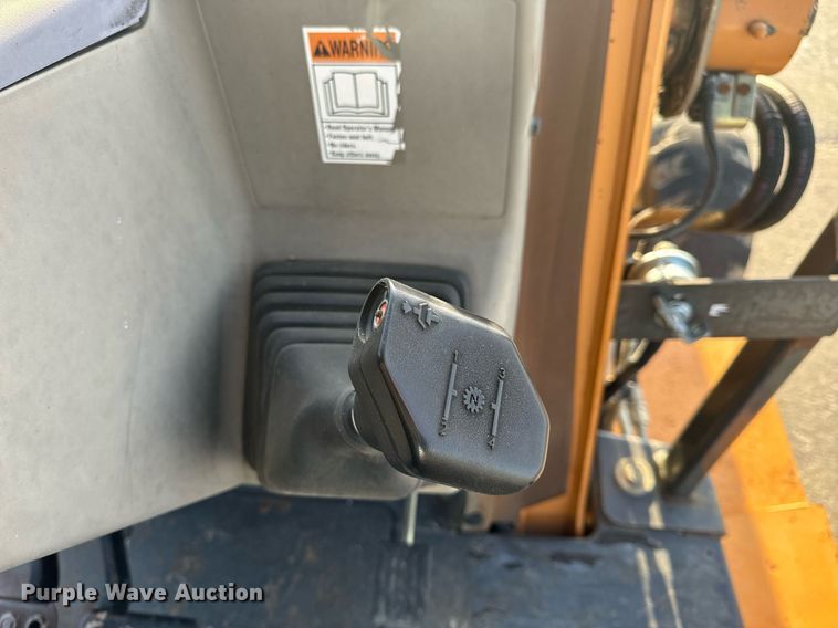 image for item EH6622 2005 Case 570MXT landscape tractor