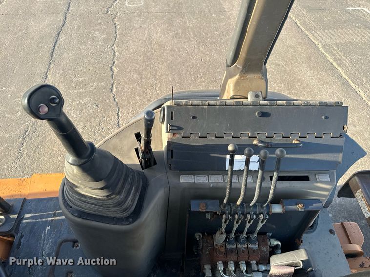 image for item EH6622 2005 Case 570MXT landscape tractor