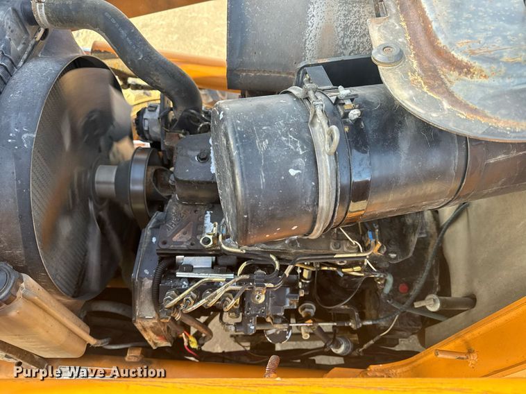 image for item EH6622 2005 Case 570MXT landscape tractor