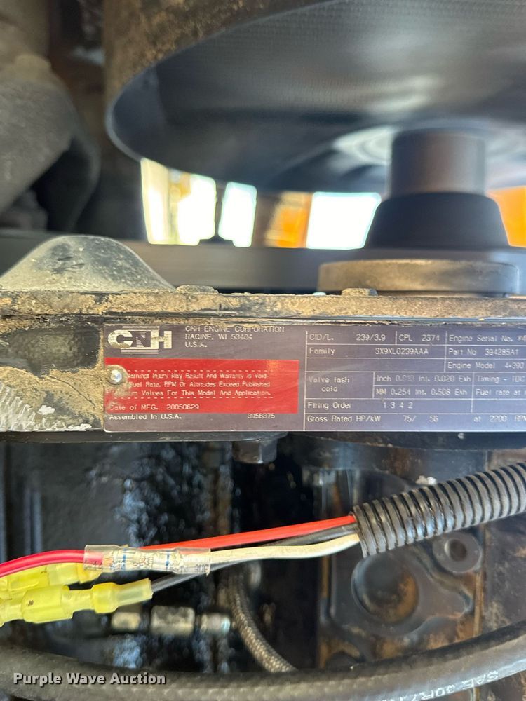 image for item EH6622 2005 Case 570MXT landscape tractor