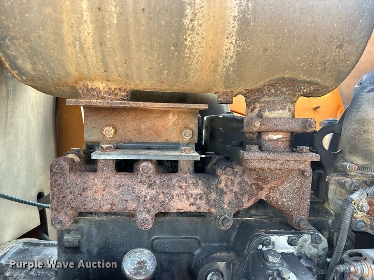 image for item EH6622 2005 Case 570MXT landscape tractor