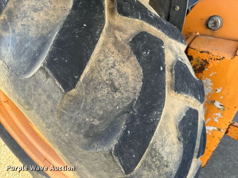 image for item EH6622 2005 Case 570MXT landscape tractor