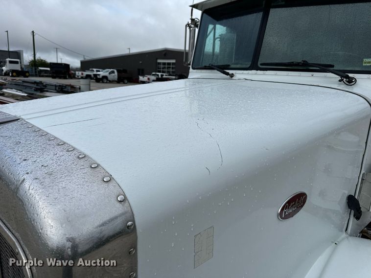 image for item EH6643 1989 Peterbilt 357 dump truck