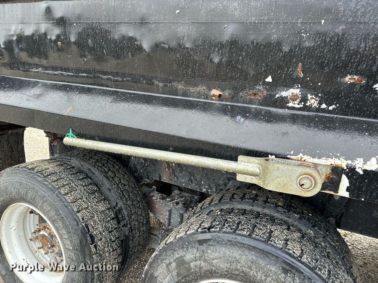 image for item EH6643 1989 Peterbilt 357 dump truck