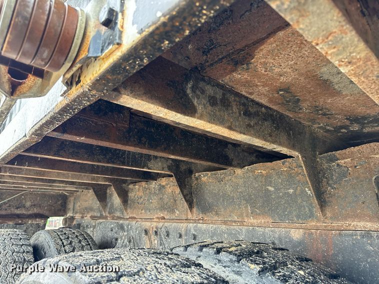 image for item EH6643 1989 Peterbilt 357 dump truck