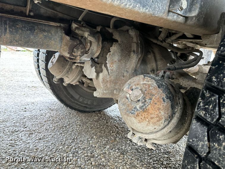 image for item EH6643 1989 Peterbilt 357 dump truck