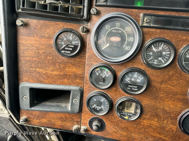 image for item EH6643 1989 Peterbilt 357 dump truck