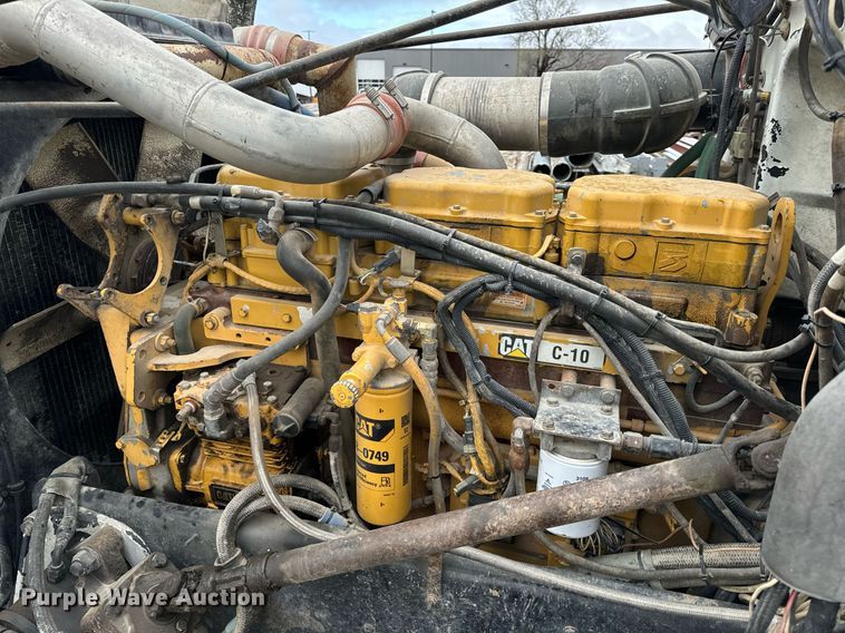 image for item EH6643 1989 Peterbilt 357 dump truck