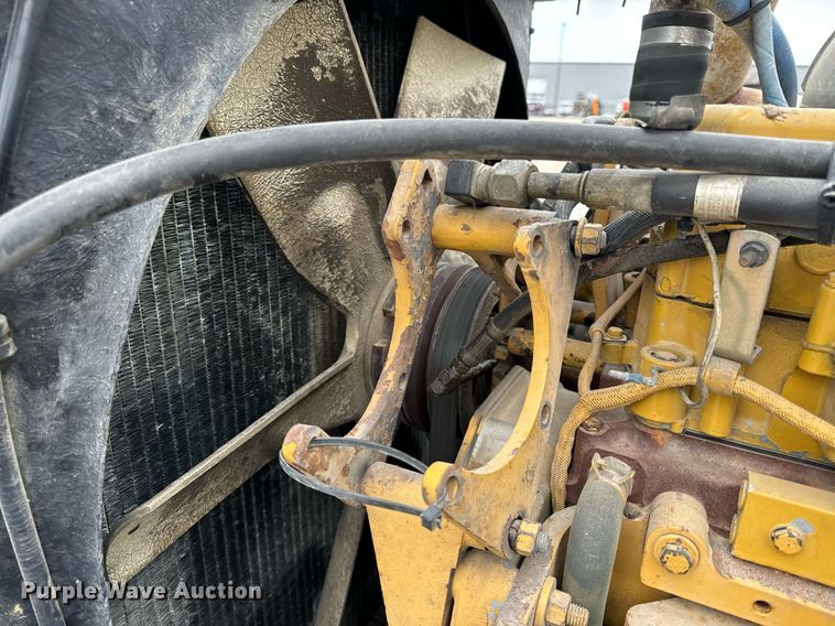 image for item EH6643 1989 Peterbilt 357 dump truck