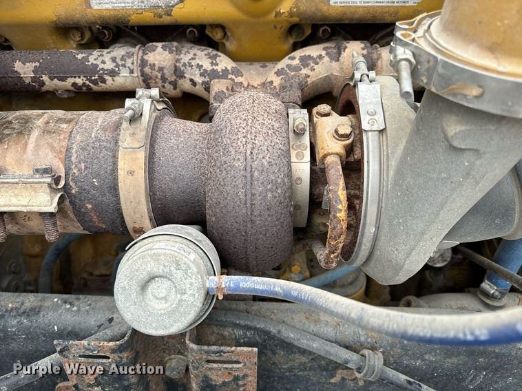 image for item EH6643 1989 Peterbilt 357 dump truck