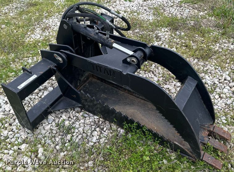 image for item EH6664 Titan skid steer grapple bucket