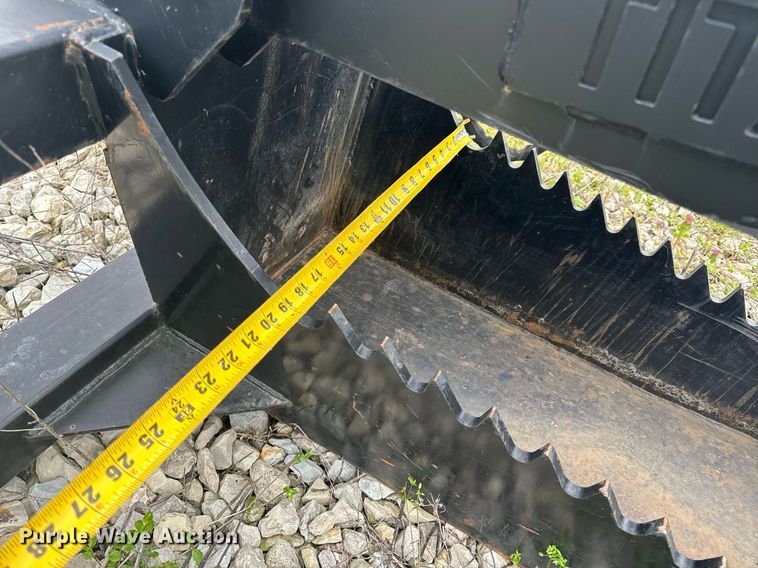 image for item EH6664 Titan skid steer grapple bucket