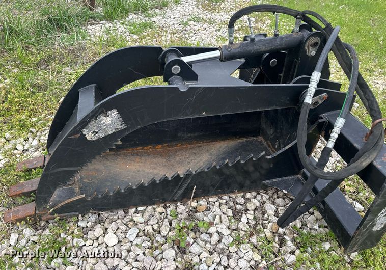 image for item EH6664 Titan skid steer grapple bucket