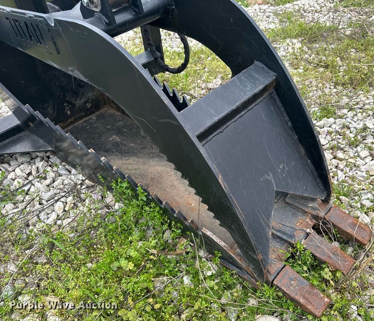 image for item EH6664 Titan skid steer grapple bucket