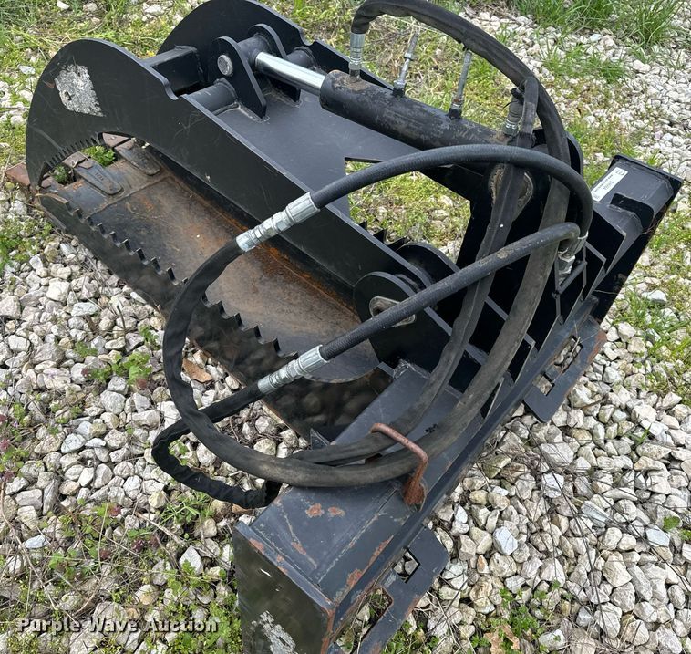 image for item EH6664 Titan skid steer grapple bucket