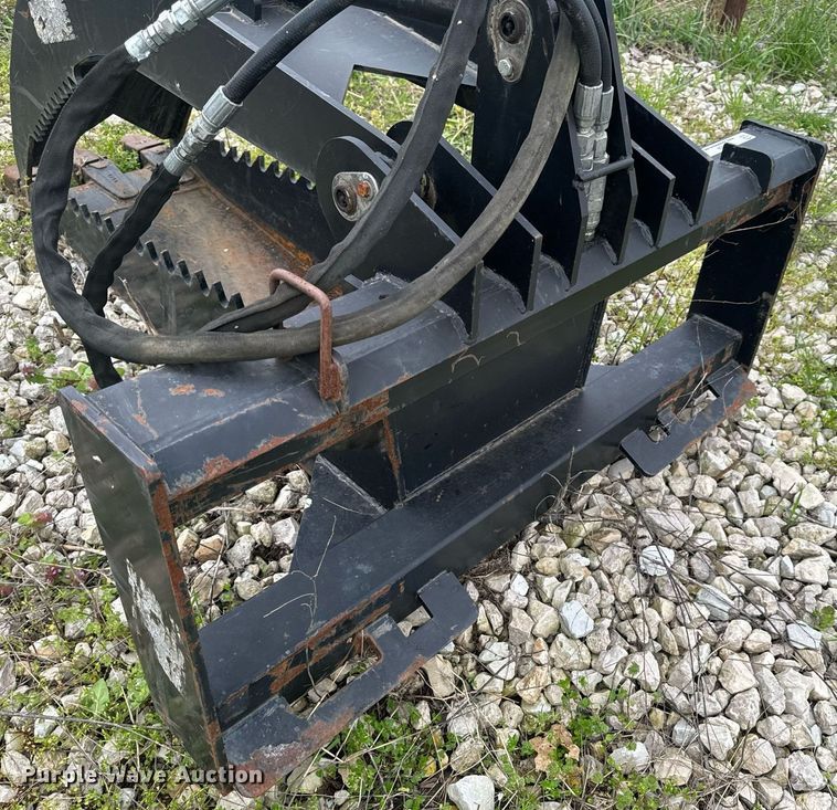 image for item EH6664 Titan skid steer grapple bucket